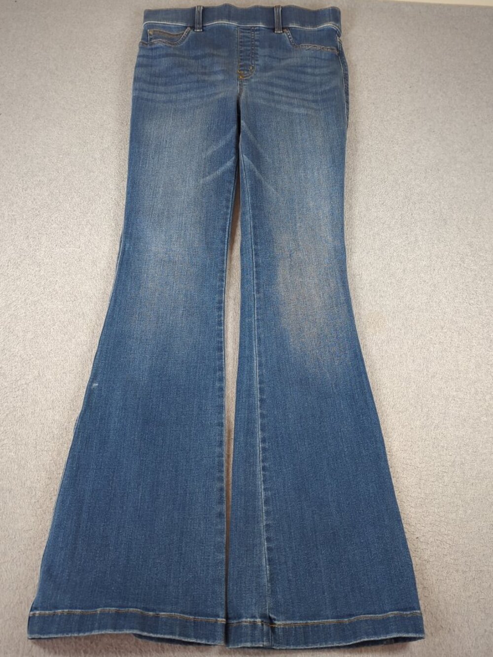 Spanx Jeans Women's M (30x33) Vintage Indigo EveryWear Flare Stretch Pull On